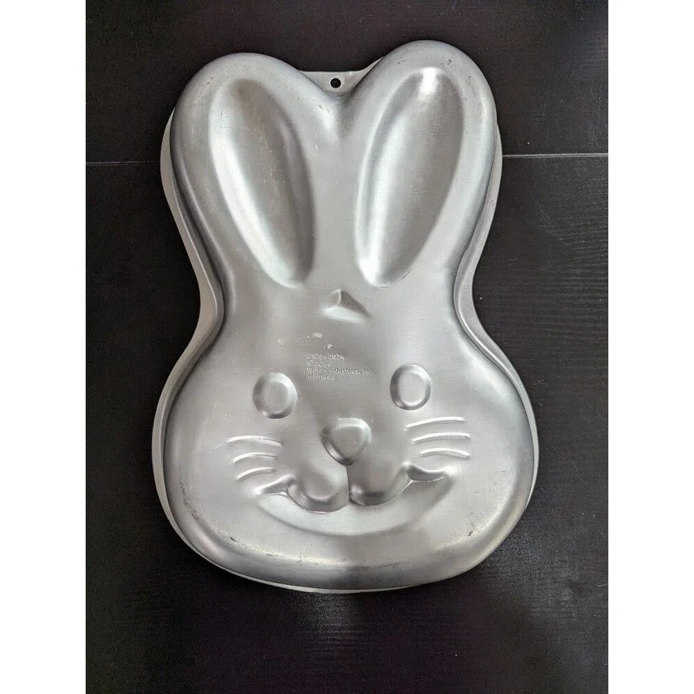 Wilton Bunny‎ Rabbit Cake Pan Easter Holiday 2105-2074 Baking